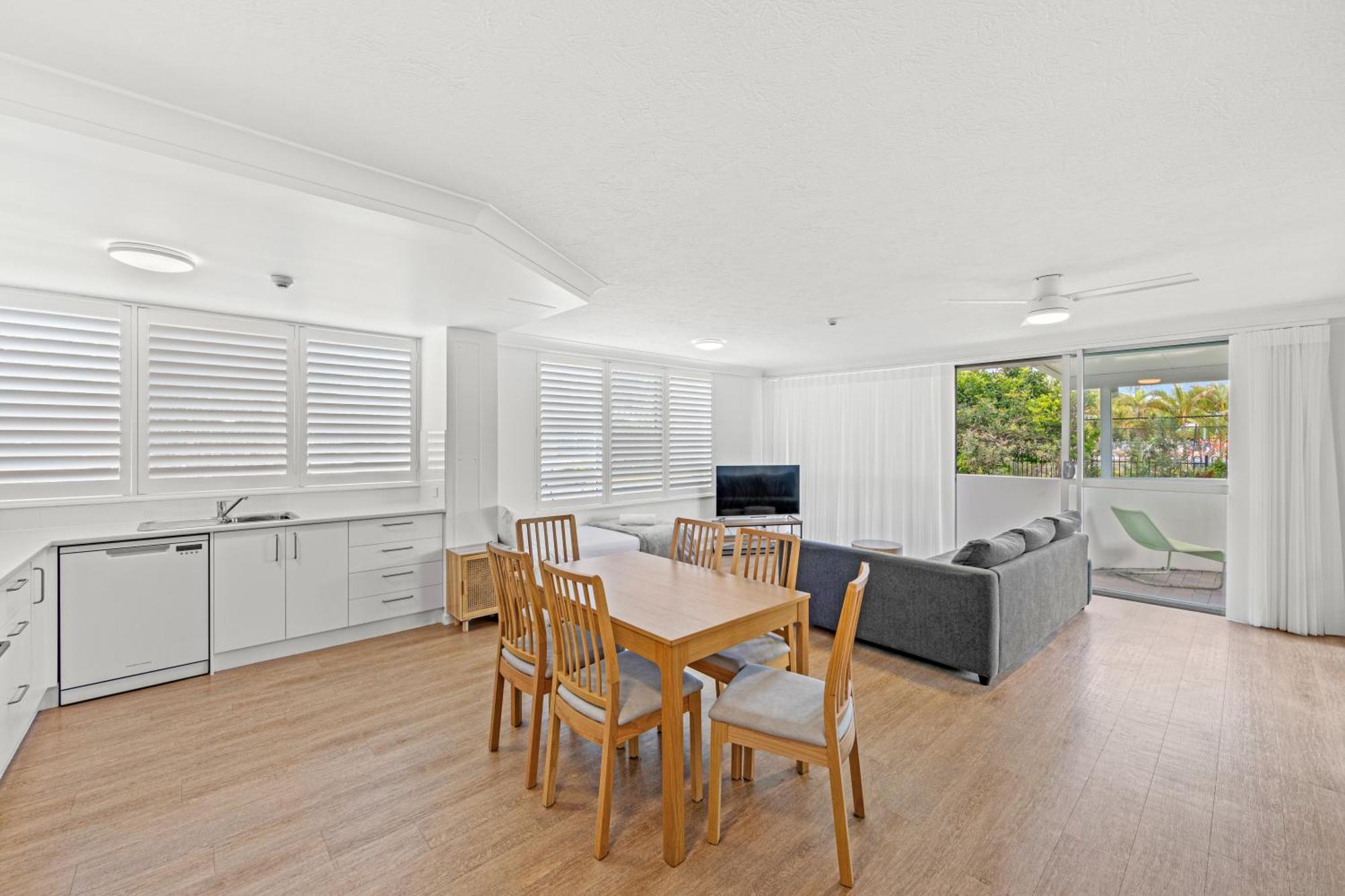 Burleigh Beach Tower Голд-Кост Номер фото